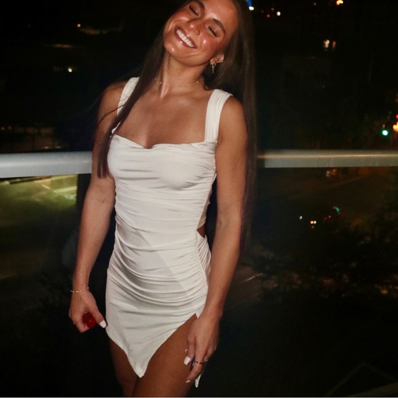Lucy in the Sky Dresses & Skirts - Lucy in the sky white dress